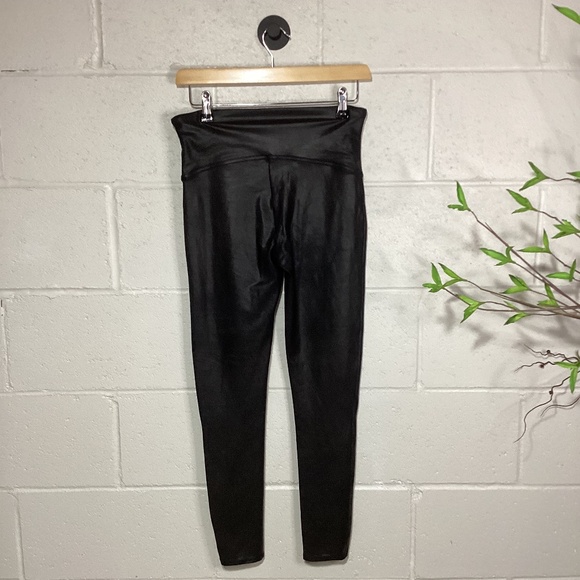 Spanx | Leggings Shapewear | Large | Black Faux Leather | Excellent Condition - Picture 1 of 3